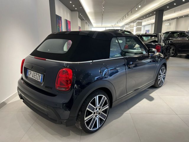 MINI Mini Mini 1.5 Cooper Yours Cabrio Immagine 3