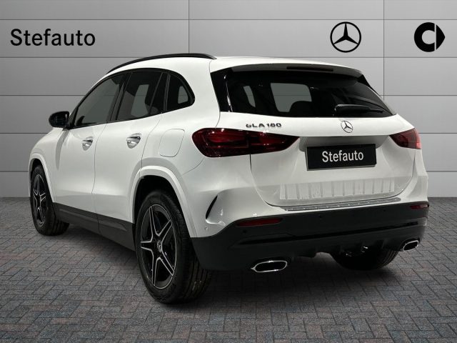 MERCEDES-BENZ GLA 180 Automatic AMG Line Advanced Plus Immagine 4