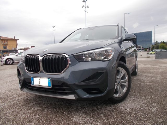 BMW X1 xDrive25e Business Advantage Immagine 3