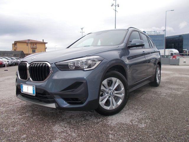 BMW X1 xDrive25e Business Advantage Immagine 1