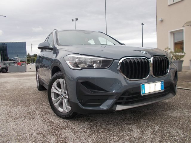 BMW X1 xDrive25e Business Advantage Immagine 2