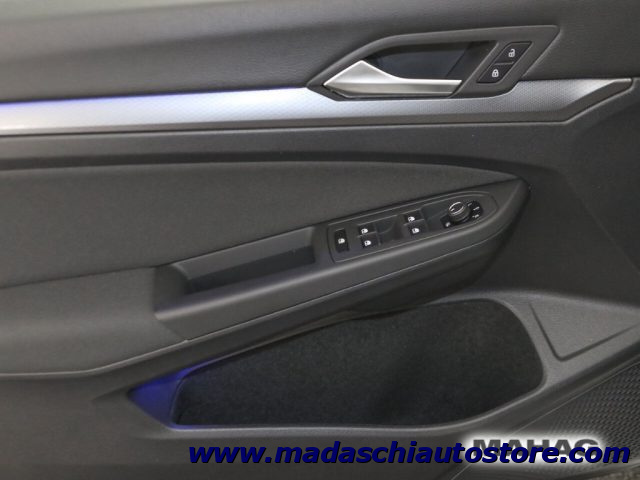 VOLKSWAGEN Golf VW Golf VIII Active 1.0 TSI LED Navi ParkPilot App Immagine 4