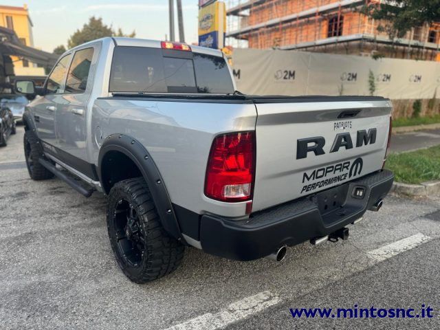 DODGE RAM 1500 5.7 V8 Immagine 1