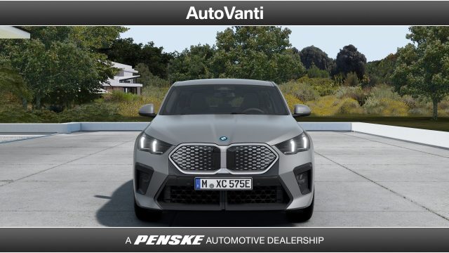 BMW iX2 xDrive 30 Msport Immagine 4