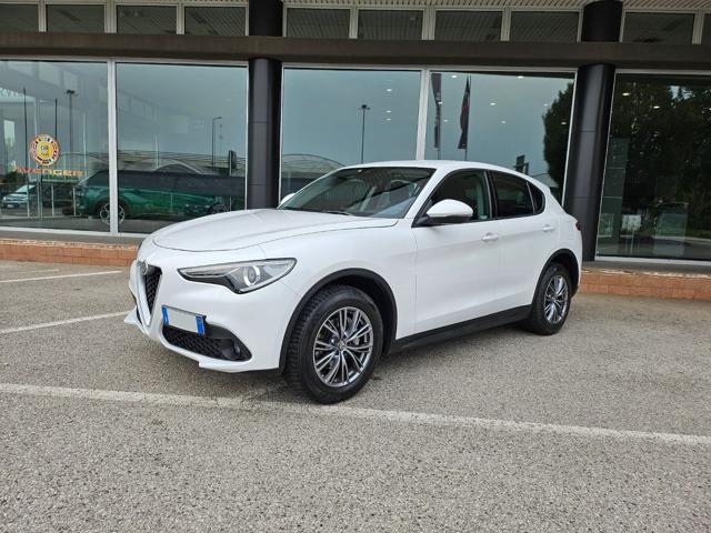 ALFA ROMEO Stelvio 2.2 Turbodiesel 180 CV AT8 Q4 Business Immagine 1