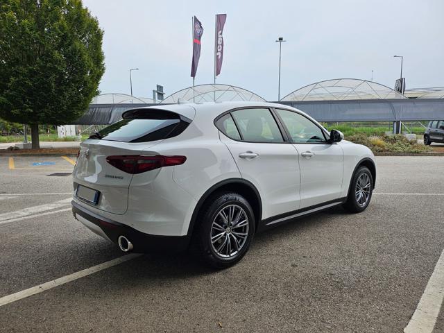 ALFA ROMEO Stelvio 2.2 Turbodiesel 180 CV AT8 Q4 Business Immagine 3