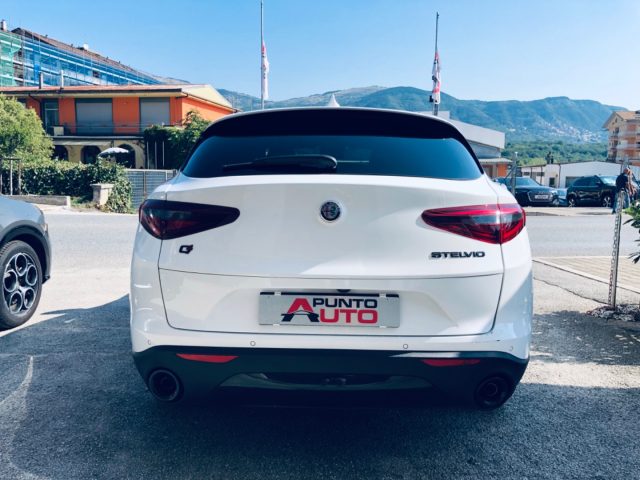 ALFA ROMEO Stelvio 2.2 Turbodiesel 190 CV AT8 Q4 Sprint Immagine 3