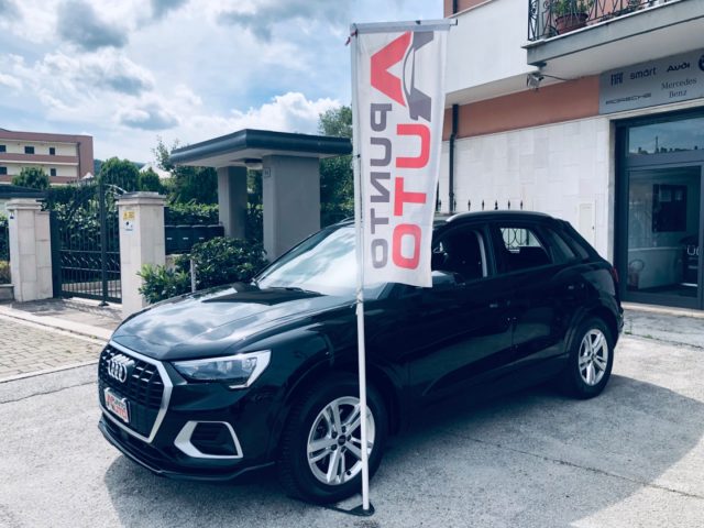 AUDI Q3 35 TDI S tronic Business Immagine 3