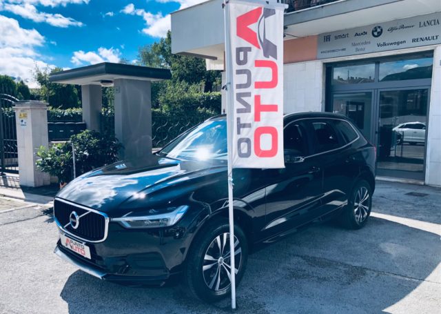 VOLVO XC60 B4 (d) AWD Geartronic Business Plus Immagine 3