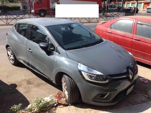 RENAULT Clio dCi 8V 75 CV 5 porte Moschino Zen Immagine 0