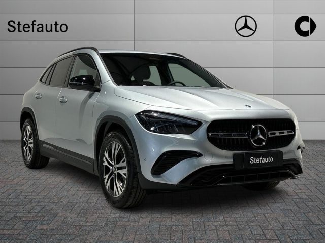 MERCEDES-BENZ GLA 200 d Automatic Progressive Advanced Plus Immagine 0