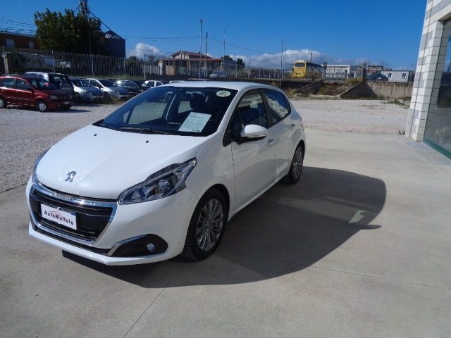 PEUGEOT 208 BlueHDi 75 5 porte Allure Immagine 2