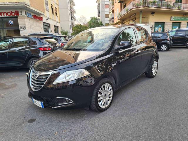 LANCIA Ypsilon 1.3 MJT 16V 95 CV 5 porte S&S Gold Immagine 2