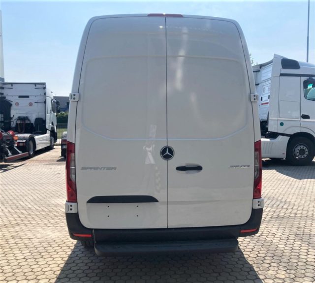 MERCEDES-BENZ Sprinter 315 F 37/35 Immagine 4