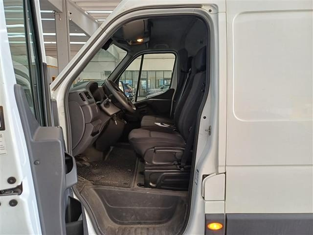 RENAULT Master T35 2.3 dci 135cv L3H2 Ice Plus Immagine 4