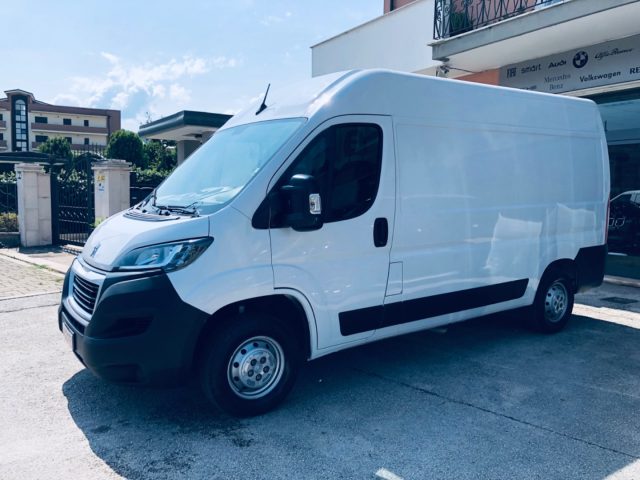 PEUGEOT Boxer 335 2.2 BlueHDi 140 S&S PC-TM Furgone Immagine 2