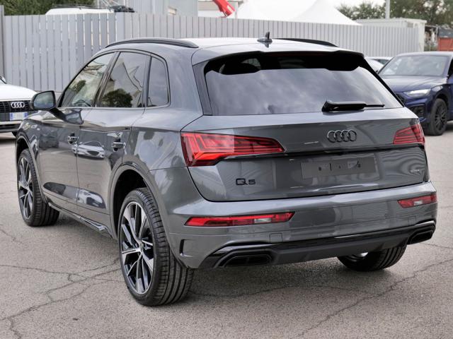 AUDI Q5 2.0 (40) Tdi Quattro 204cv S-tr. Identity Black Immagine 2