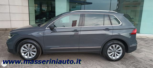 VOLKSWAGEN Tiguan Tiguan 2.0 tdi Life 150cv dsg Immagine 1