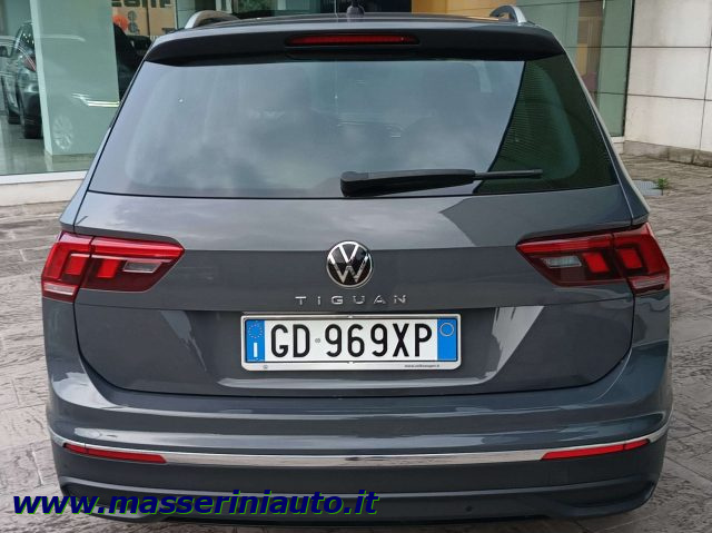 VOLKSWAGEN Tiguan Tiguan 2.0 tdi Life 150cv dsg Immagine 3