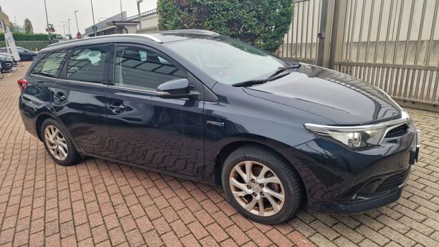 TOYOTA Auris Touring Sports 1.8 Hybrid Active Immagine 1