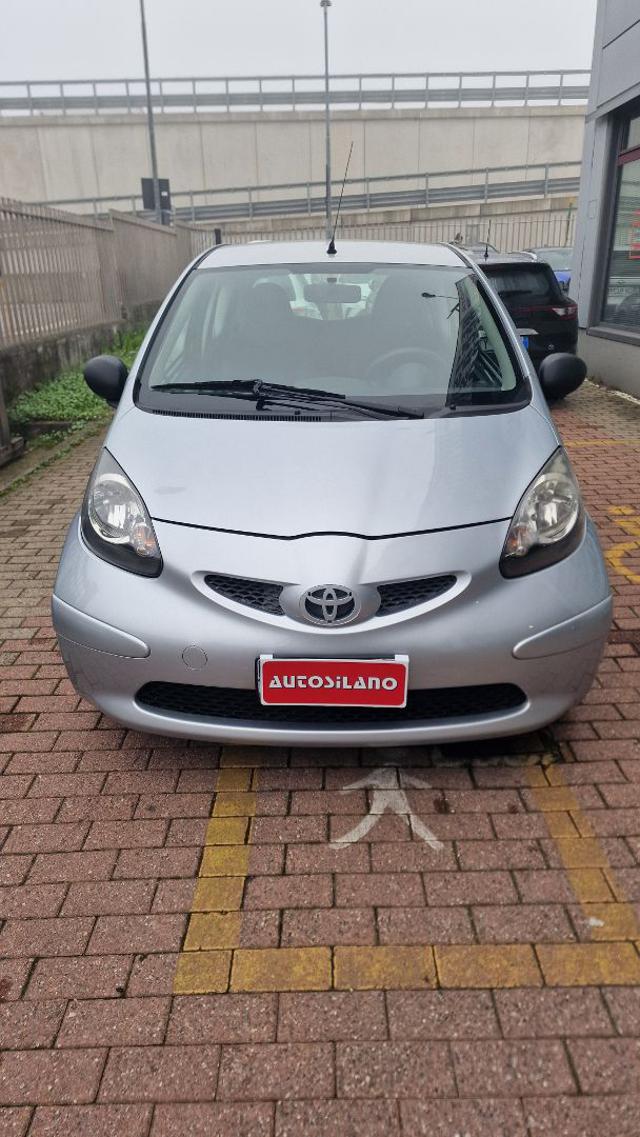 TOYOTA Aygo 1.0 12V VVT-i 5 porte Immagine 1