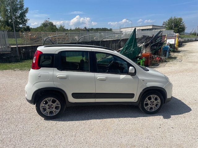 FIAT PANDA 1.3 MJT S&S  4X4 KM 132675 ANNO 2015 Immagine 4