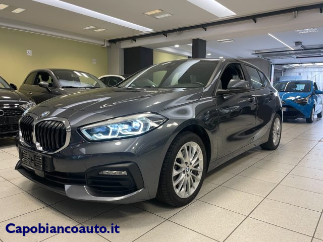 BMW 118 i 5p. Advantage+17"+LED+NAVI+Carplay/Android Immagine 0