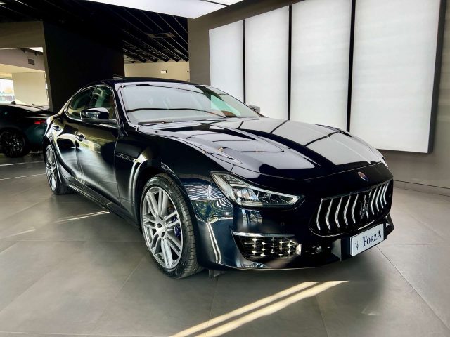 MASERATI Ghibli S 3.0 V6 bt GranLusso 430cv auto my20, Tetto apr. Immagine 2