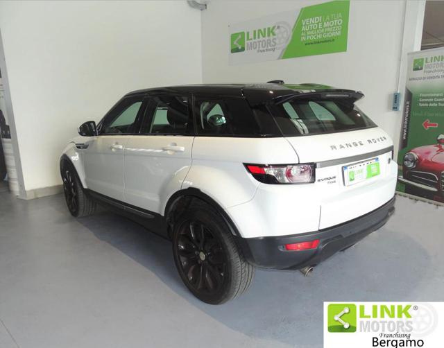 LAND ROVER Range Rover Evoque 2.2 TD4 5p. Pure Tech Pack Immagine 1