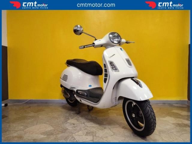 VESPA GTS 300 Garantito e Finanziabile Immagine 4