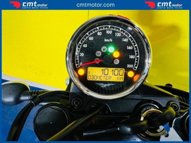 MOTO GUZZI V7 Garantita e Finanziabile Immagine 4