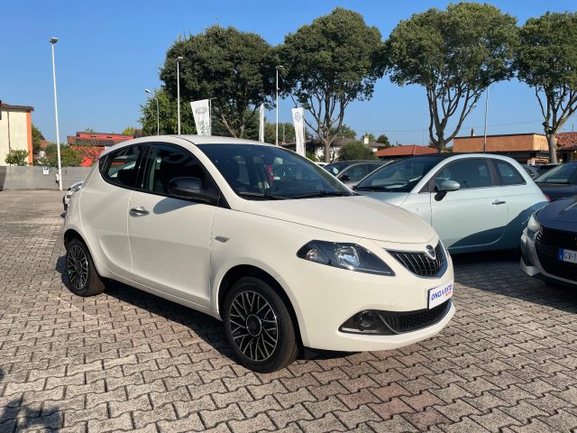 LANCIA Ypsilon 1.0 FireFly 5 porte Hybrid Platino #Pack.Comfort Immagine 2