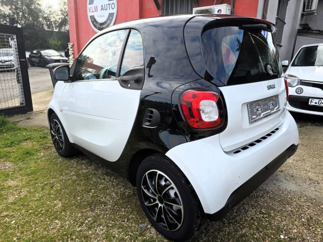 SMART ForTwo 61 CV  1.0 KLIMA VISIBILI IN SEDE PRONTA CONSEGNA Immagine 4