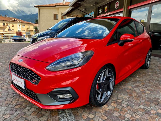 FORD Fiesta Rosso pastello