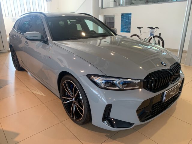 BMW 318 d 48V Touring Msport Immagine 2