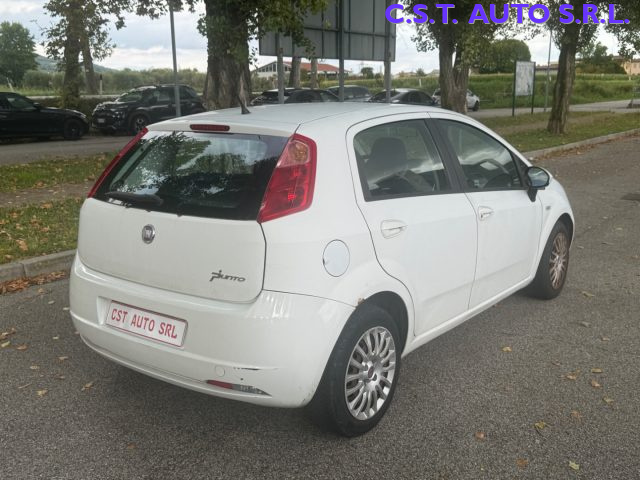 FIAT Grande Punto 1.3 MJT 75 CV 5 porte GIUSTA PER NEOPATENTATI Immagine 1