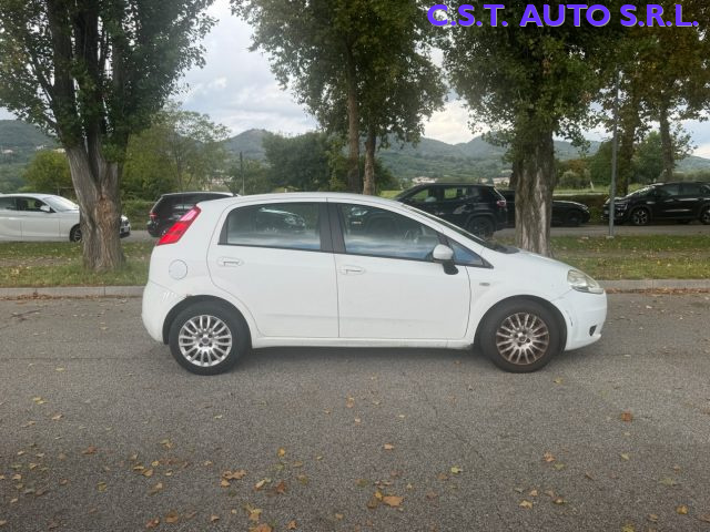 FIAT Grande Punto 1.3 MJT 75 CV 5 porte GIUSTA PER NEOPATENTATI Immagine 2