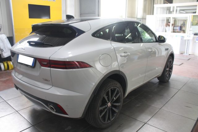 JAGUAR E-Pace 2.0D 150CV AWD R-Dynamic Immagine 4