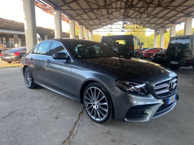 MERCEDES-BENZ E 220 d Auto Premium AMG Immagine 1