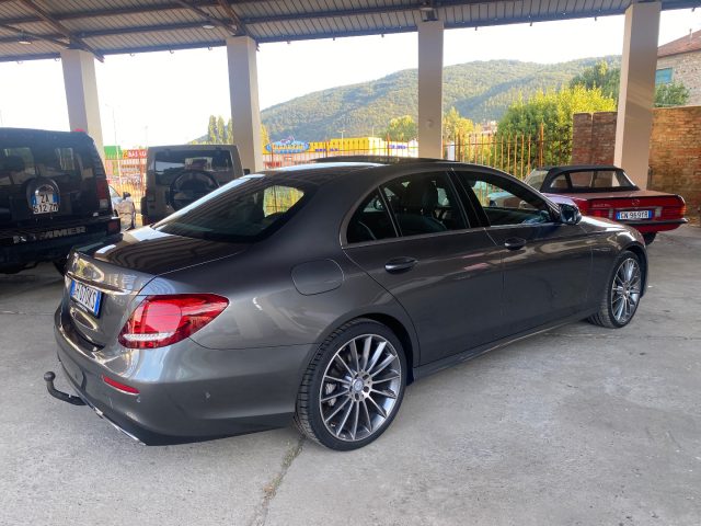 MERCEDES-BENZ E 220 d Auto Premium AMG Immagine 4