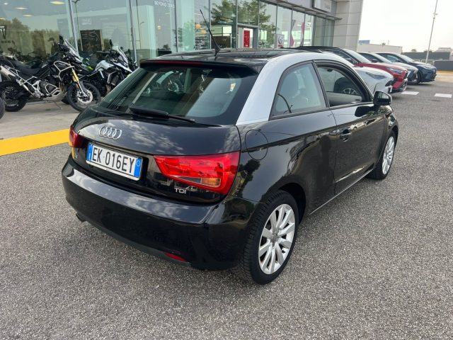 AUDI A1 1.6 TDI Attraction Immagine 3