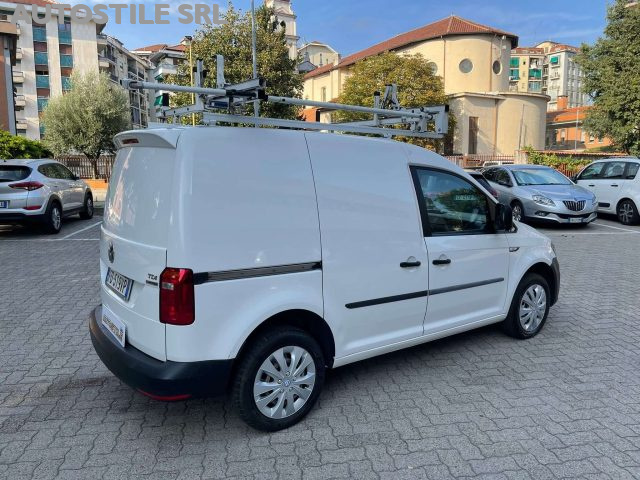 VOLKSWAGEN Caddy 2.0 TDI 122CV 4Motion (4X4)  *SCAFFALI+PORTASCALA Immagine 4