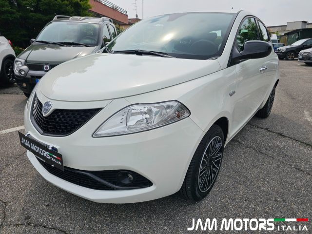 LANCIA Ypsilon 1.0 FireFly 5 porte S&S Hybrid Ecochic Gold Immagine 0