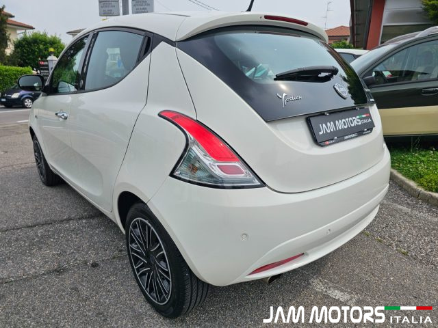 LANCIA Ypsilon 1.0 FireFly 5 porte S&S Hybrid Ecochic Gold Immagine 2