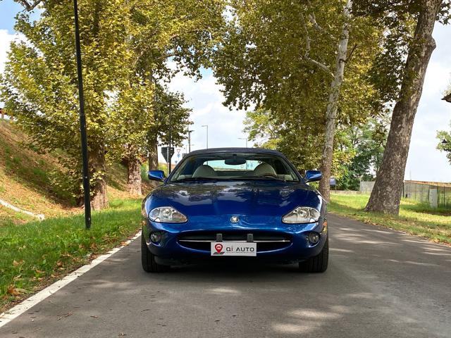 JAGUAR XK8 4.0 Convertibile - Service Jaguar - ASI Immagine 1