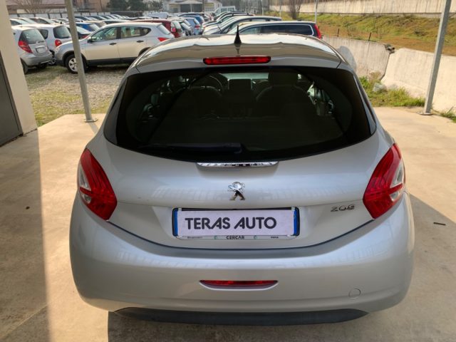 PEUGEOT 208 1.0 VTi 68 CV 5 porte OK NEOPATENTATI EURO 5 BENZ Immagine 4