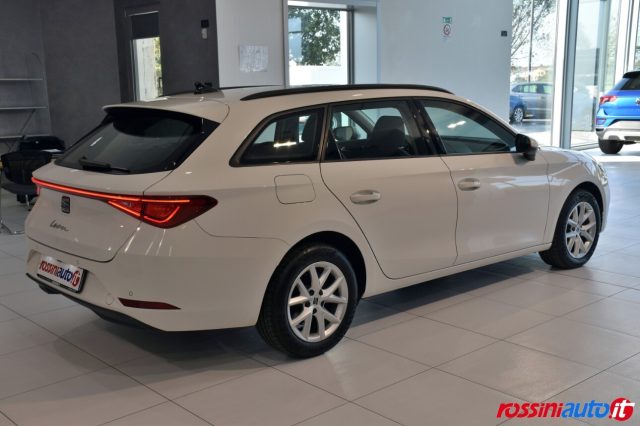 SEAT Leon SPORTSTOURER 2.0 TDI 150 CV DSG BUSINESS + REARVIE Immagine 4