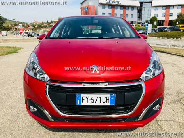 PEUGEOT 208 PureTech 82 Stop&Start 5 porte Allure Immagine 1