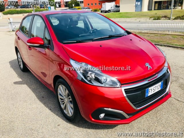 PEUGEOT 208 PureTech 82 Stop&Start 5 porte Allure Immagine 2