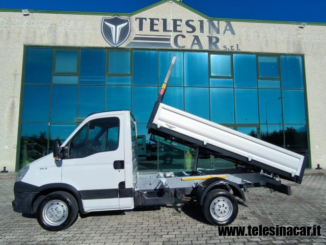 IVECO DAILY  35L13 2015 RIBALTABILE NUOVO 305 X 203 Immagine 4